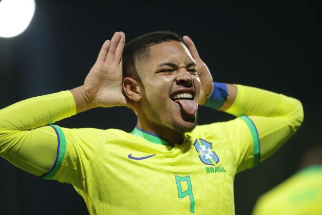 Vitor Roque